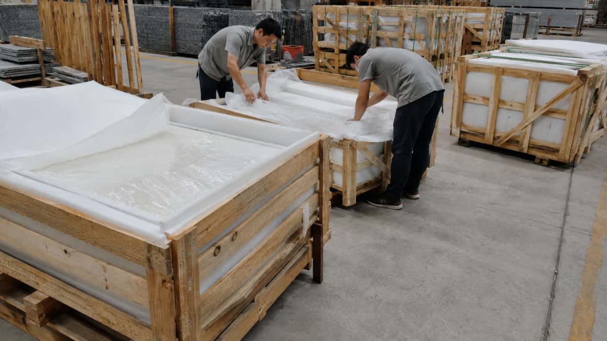 clean-stone-factory-packing-environment Clean stone factory packing environment before export shipment