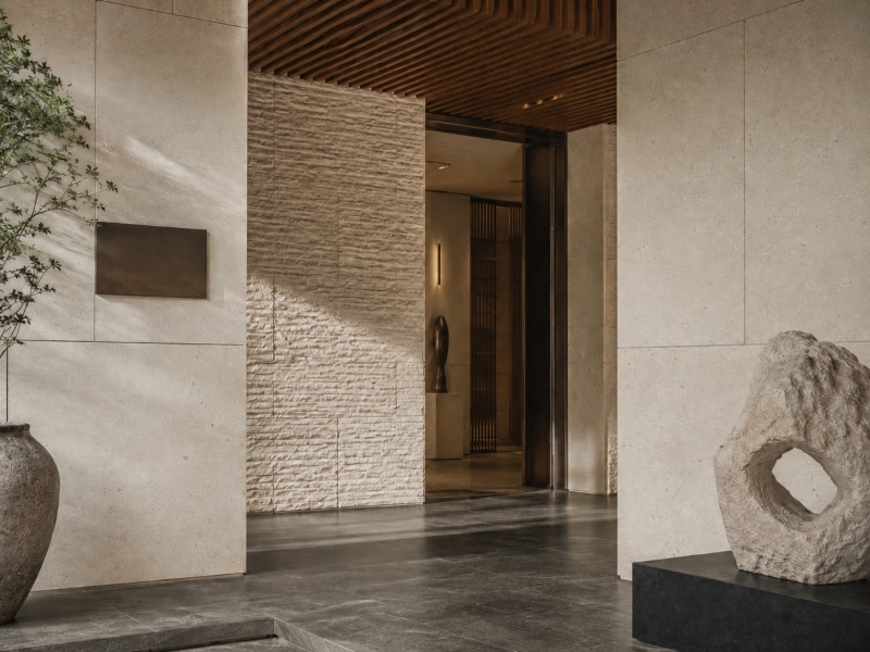 Cotswold Cream Limestone Wall Cladding Project for a Contemporary Courtyard Entrance